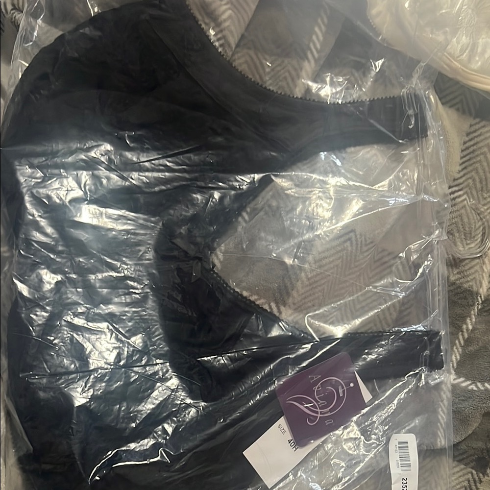 Aviana Black 40H Soft Cup Bra style #2352